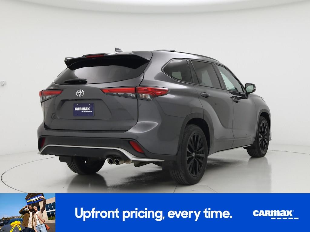 used 2023 Toyota Highlander car, priced at $39,998