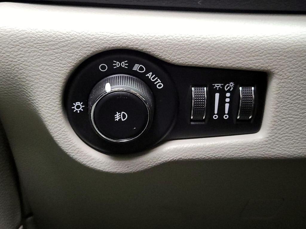 used 2020 Chrysler Pacifica car, priced at $26,998