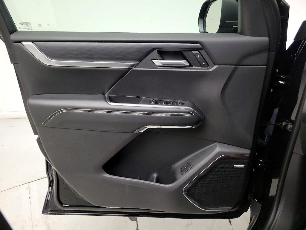 used 2025 GMC Acadia car, priced at $39,998