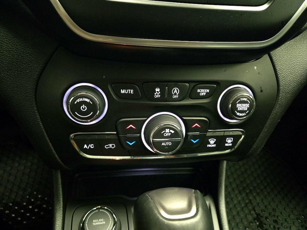 used 2020 Jeep Cherokee car, priced at $18,998