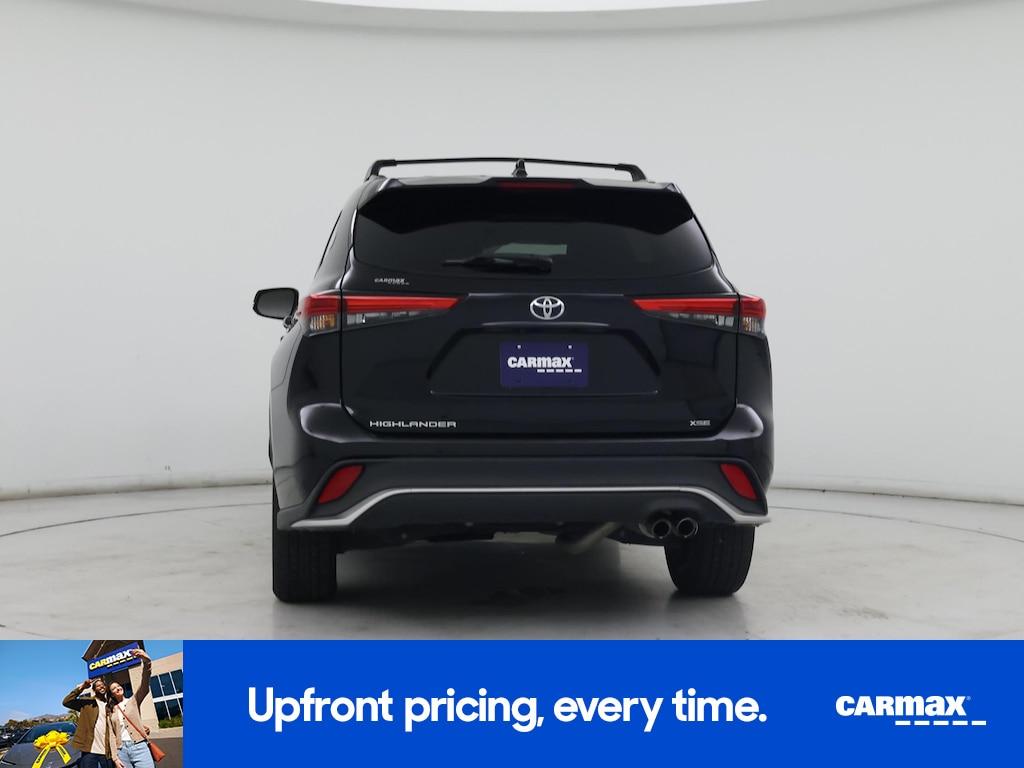used 2022 Toyota Highlander car, priced at $35,998