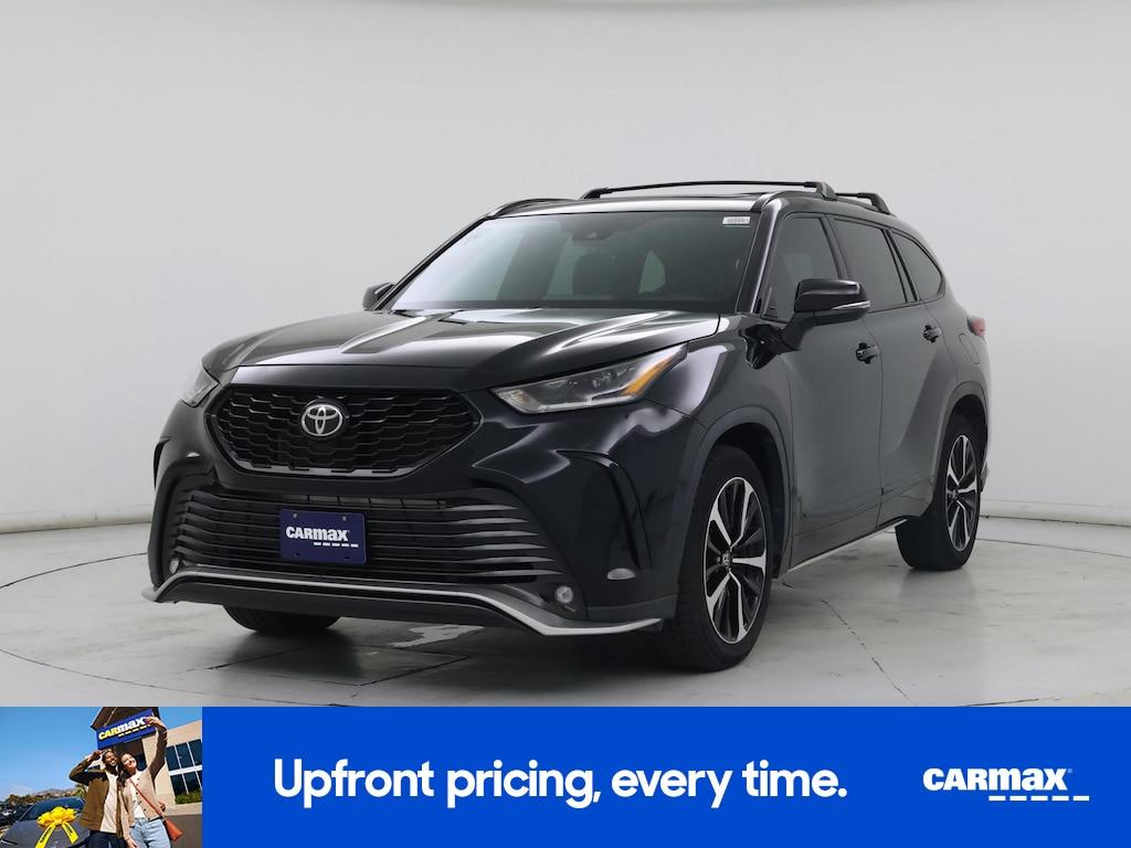 used 2022 Toyota Highlander car, priced at $35,998