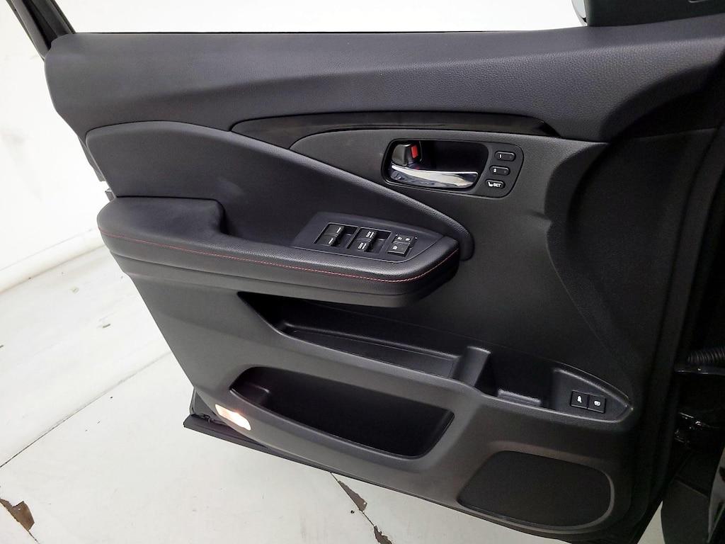 used 2022 Honda Pilot car, priced at $36,998