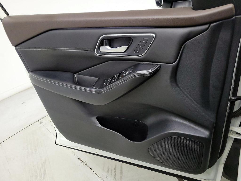 used 2021 Nissan Rogue car, priced at $27,998