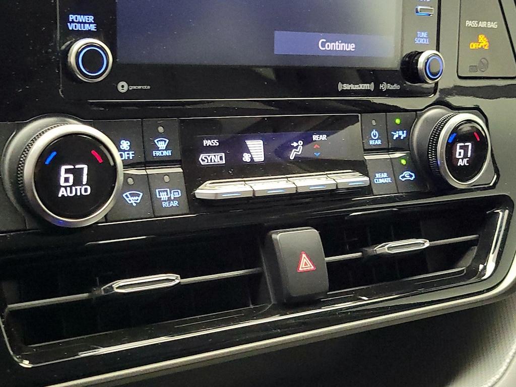 used 2021 Toyota Highlander car, priced at $30,998