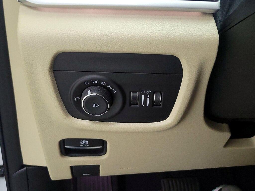 used 2022 Jeep Grand Cherokee car, priced at $35,998