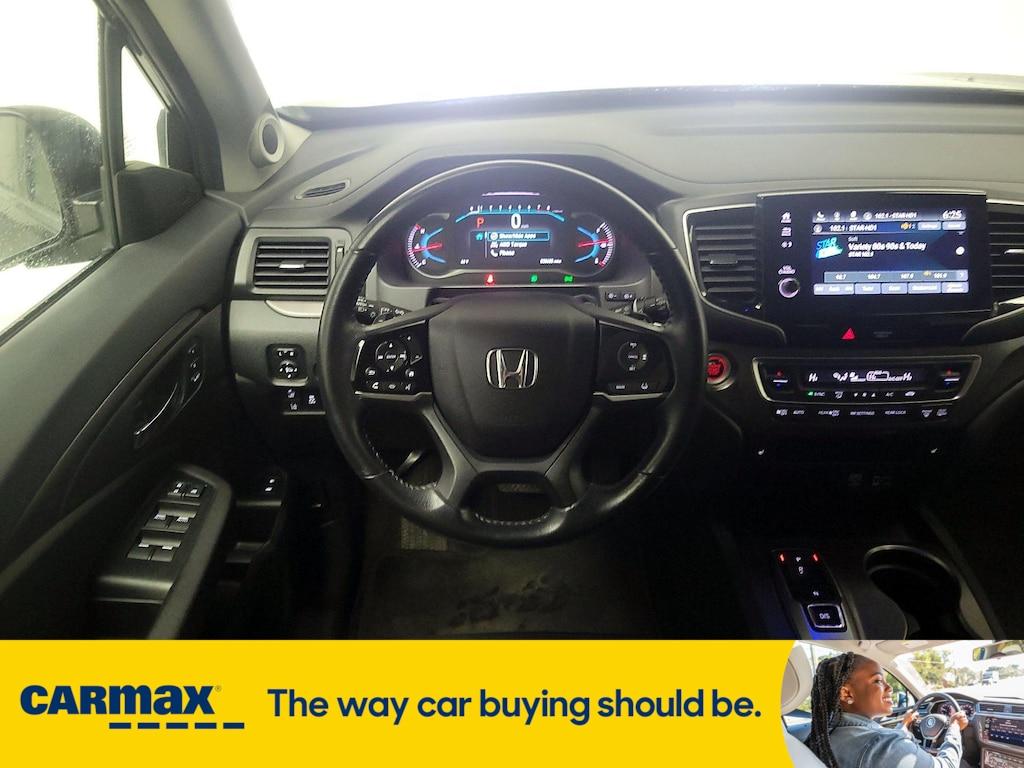 used 2022 Honda Pilot car, priced at $31,998