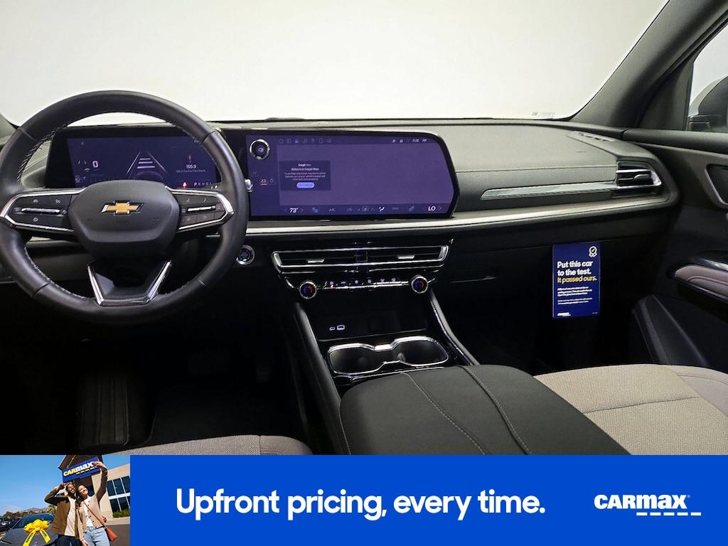 used 2025 Chevrolet Traverse car, priced at $40,998