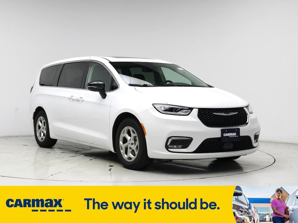 used 2024 Chrysler Pacifica car, priced at $35,998