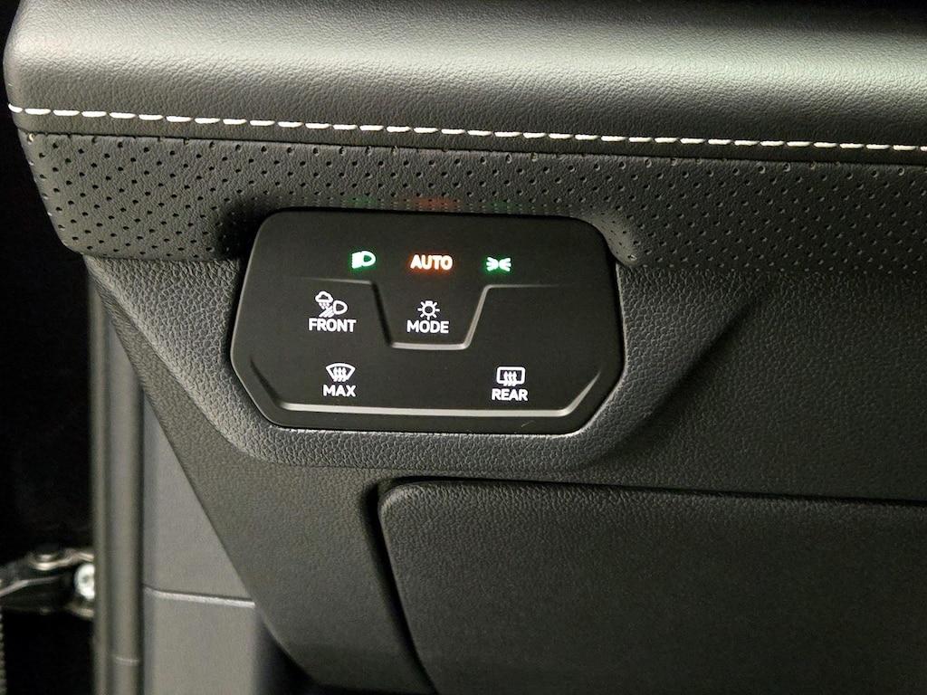 used 2024 Volkswagen Atlas car, priced at $32,998