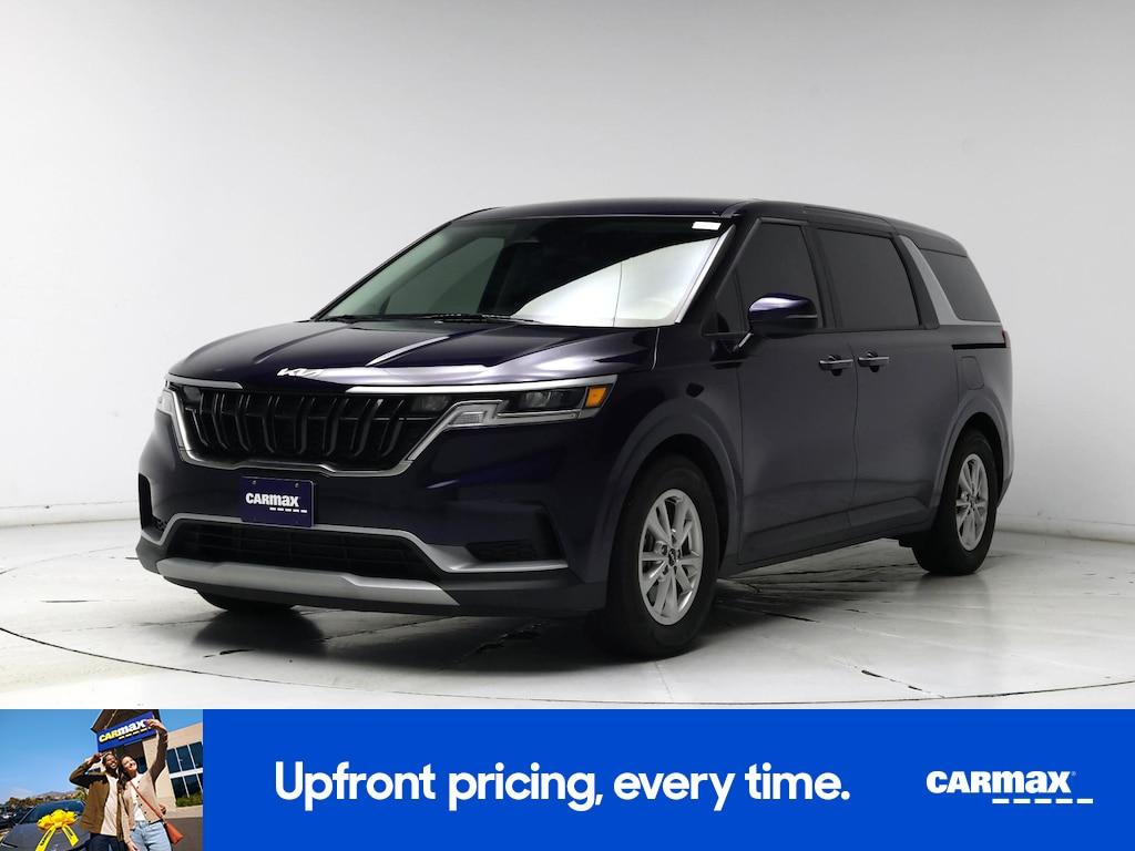 used 2024 Kia Carnival car, priced at $33,998