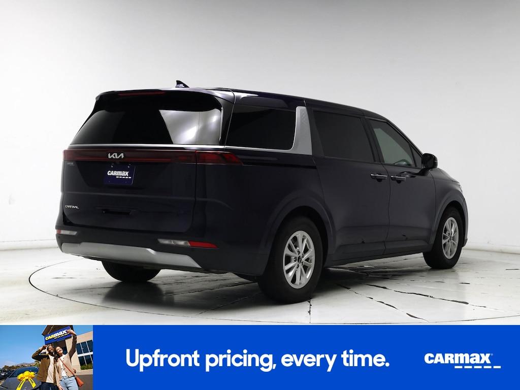 used 2024 Kia Carnival car, priced at $33,998