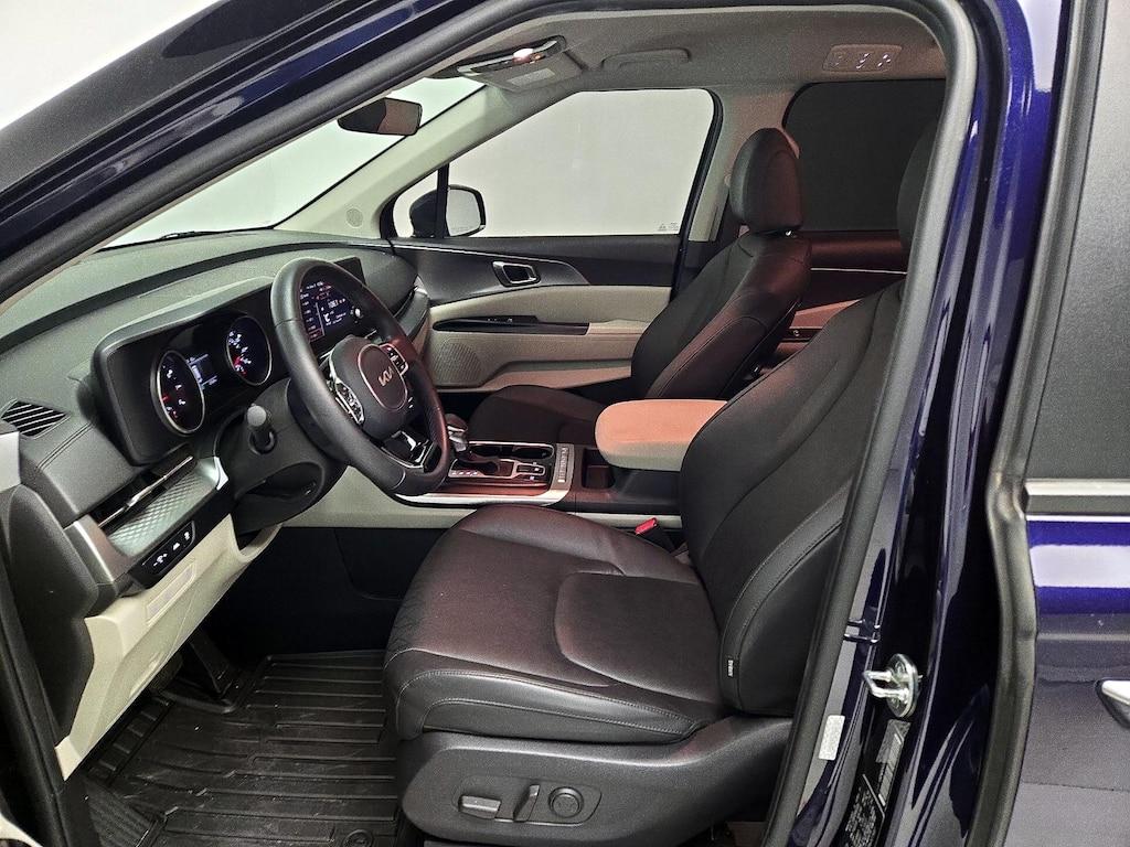 used 2024 Kia Carnival car, priced at $33,998