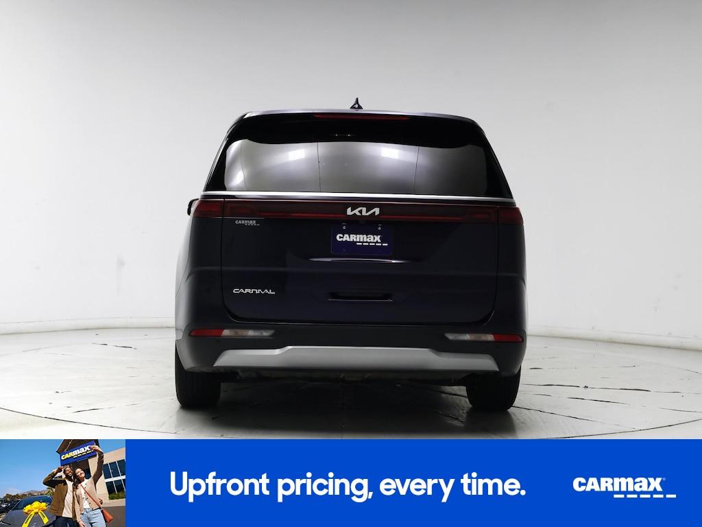 used 2024 Kia Carnival car, priced at $33,998