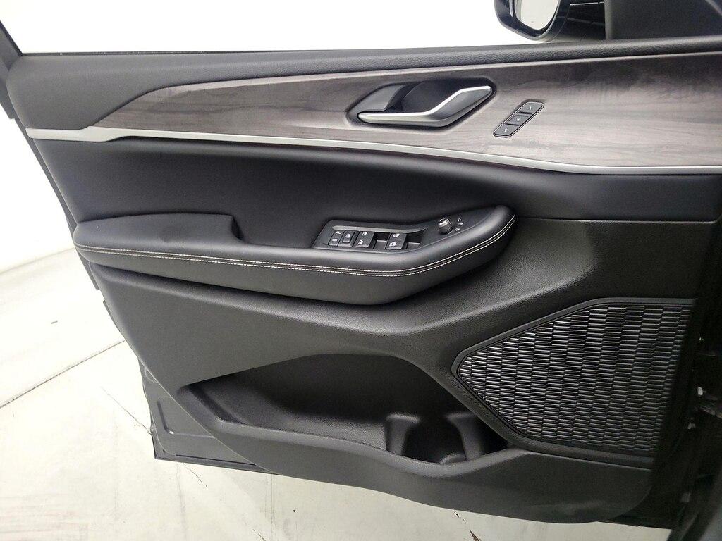 used 2023 Jeep Grand Cherokee car, priced at $34,998