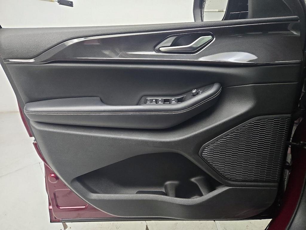 used 2023 Jeep Grand Cherokee car, priced at $29,998