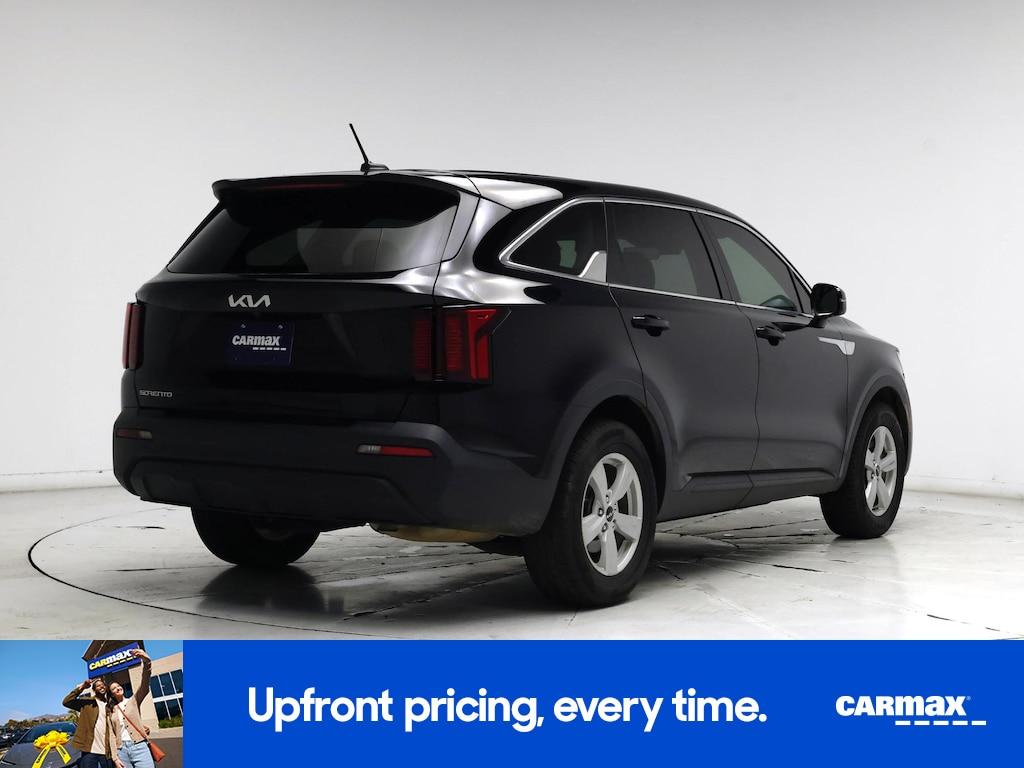 used 2023 Kia Sorento car, priced at $22,998