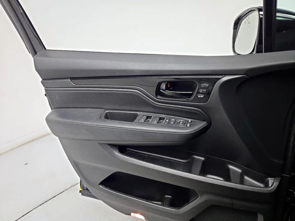 used 2023 Honda Odyssey car, priced at $40,998