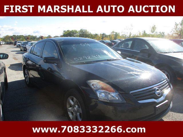 used 2009 Nissan Altima car, priced at $1,500