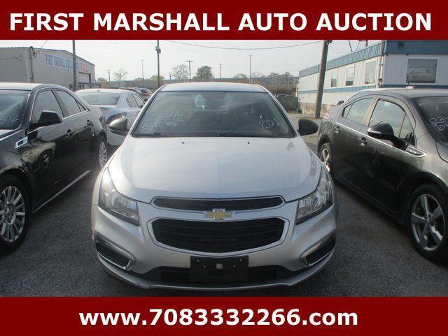 used 2015 Chevrolet Cruze car, priced at $2,300