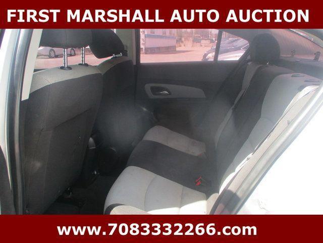 used 2016 Chevrolet Cruze Limited car, priced at $1,900