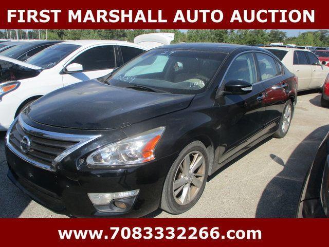 used 2014 Nissan Altima car, priced at $1,900