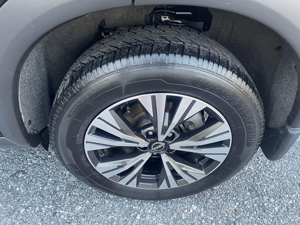 used 2023 Nissan Rogue car, priced at $19,885