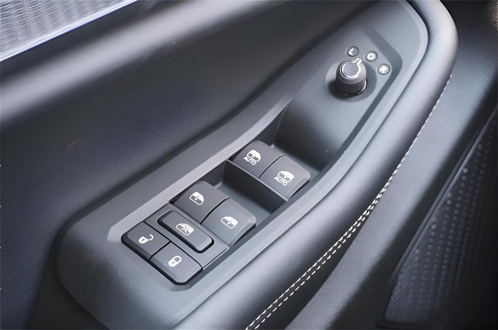 new 2025 Jeep Grand Cherokee car, priced at $48,275