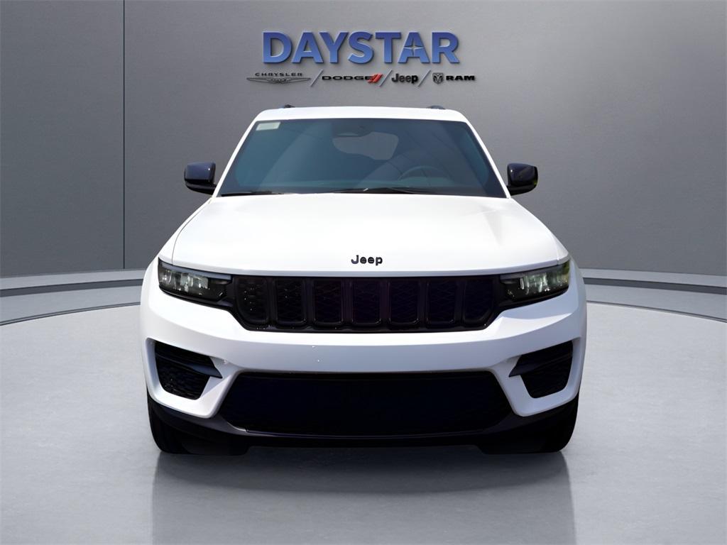 new 2025 Jeep Grand Cherokee car, priced at $48,275