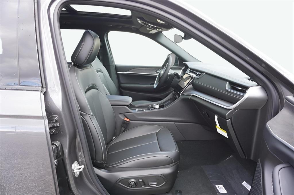 new 2025 Jeep Grand Cherokee L car, priced at $59,535