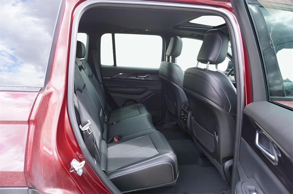 used 2023 Jeep Grand Cherokee car, priced at $32,997