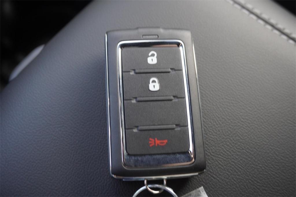 new 2025 Jeep Grand Cherokee car, priced at $40,362