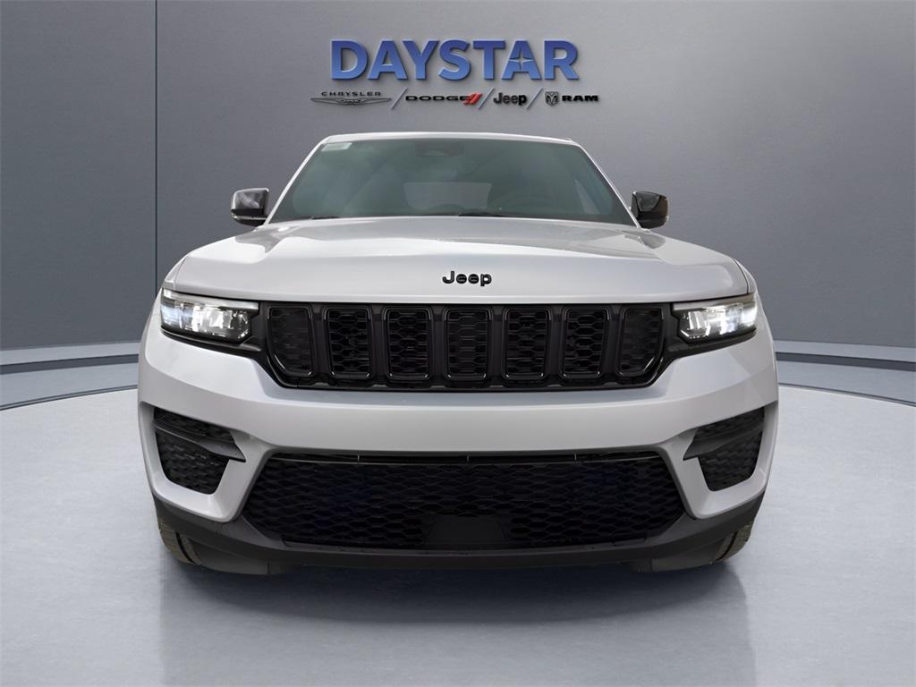 new 2025 Jeep Grand Cherokee car, priced at $47,675