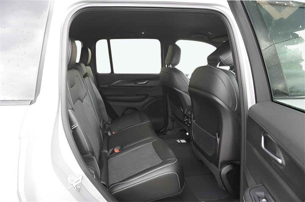 new 2025 Jeep Grand Cherokee car, priced at $47,675