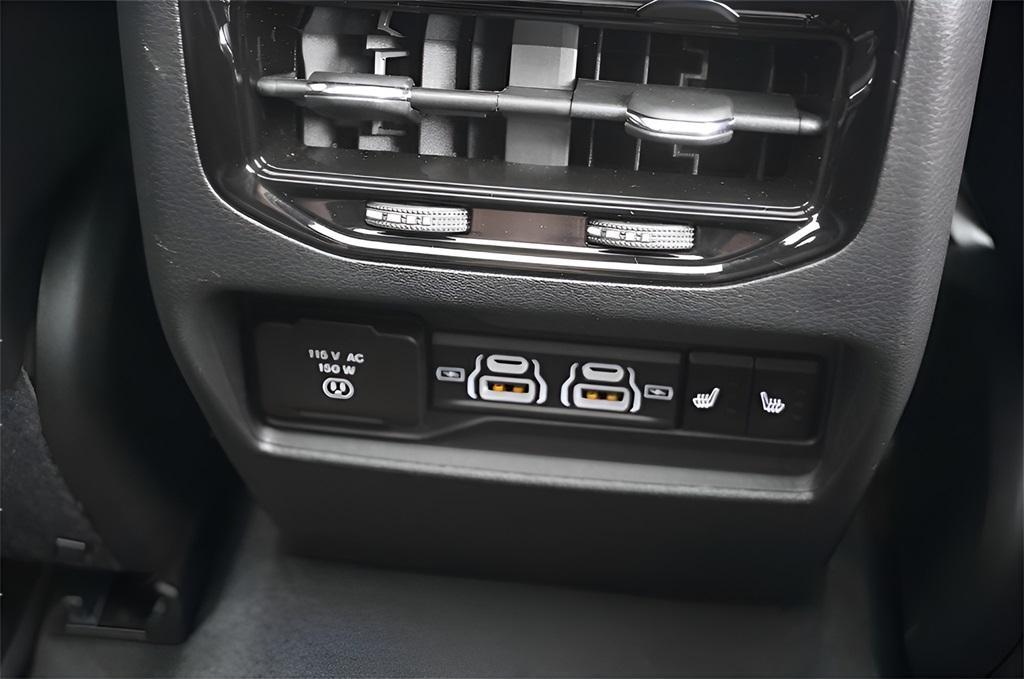 used 2025 Jeep Grand Cherokee car, priced at $55,777