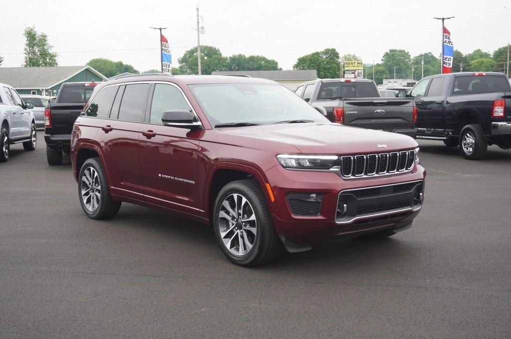 used 2025 Jeep Grand Cherokee car, priced at $57,997