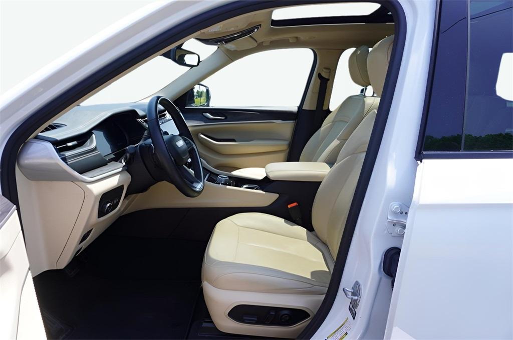 used 2022 Jeep Grand Cherokee L car, priced at $31,997