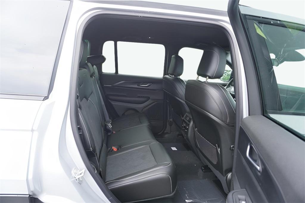 new 2025 Jeep Grand Cherokee car, priced at $48,870