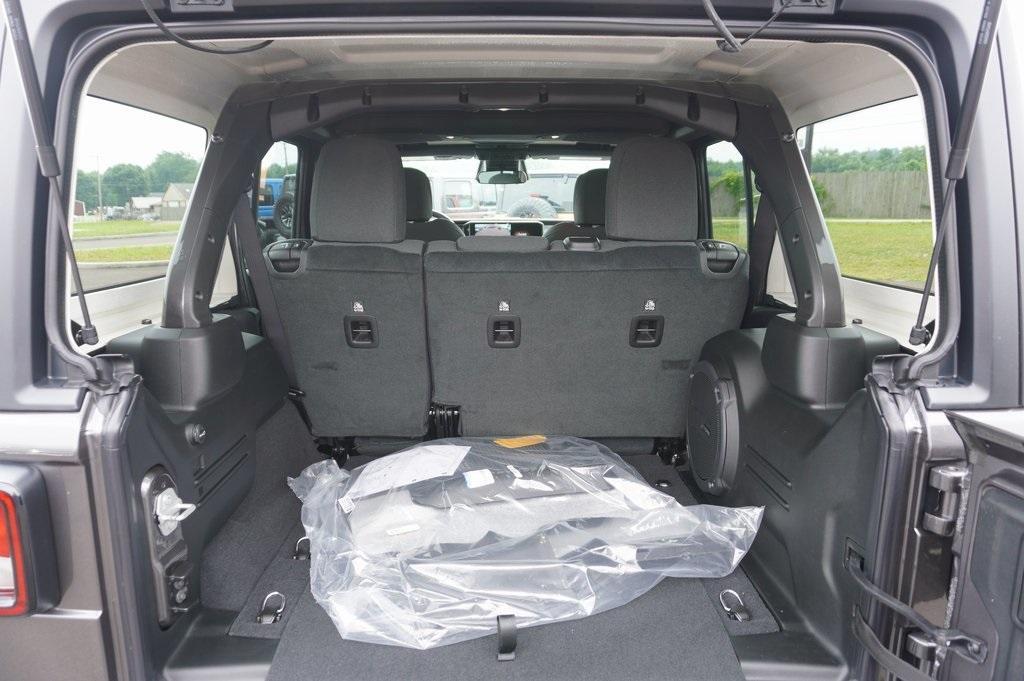 new 2025 Jeep Wrangler car, priced at $54,370