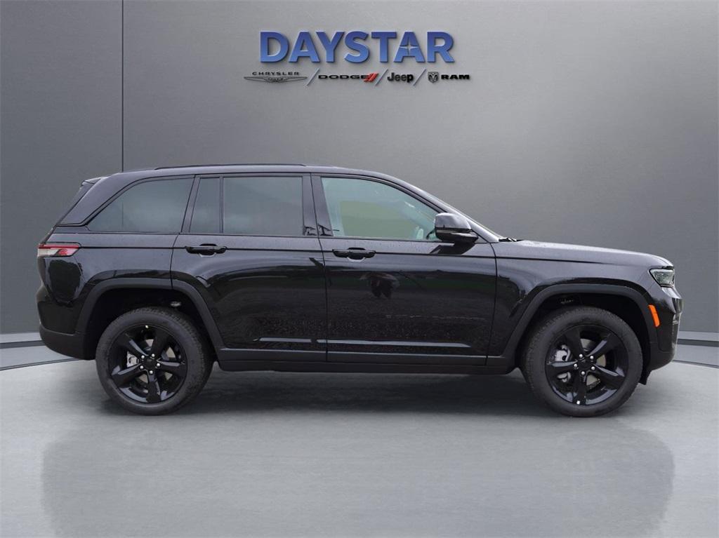 new 2025 Jeep Grand Cherokee car, priced at $51,500