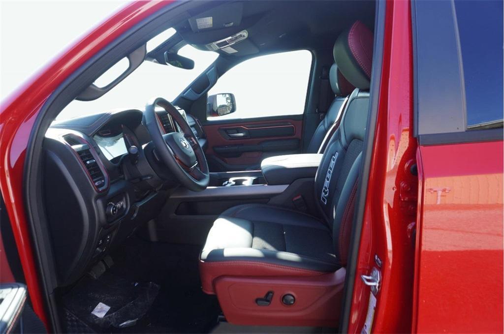 new 2025 Ram 1500 car, priced at $60,220