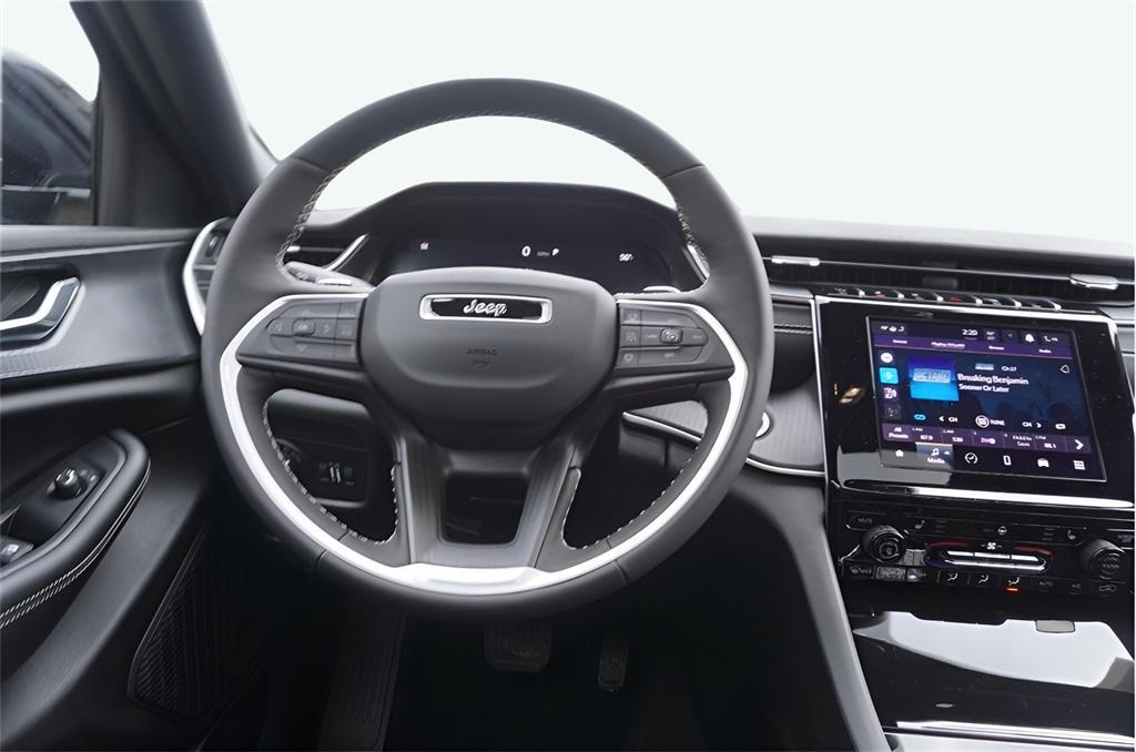 new 2025 Jeep Grand Cherokee L car, priced at $47,720