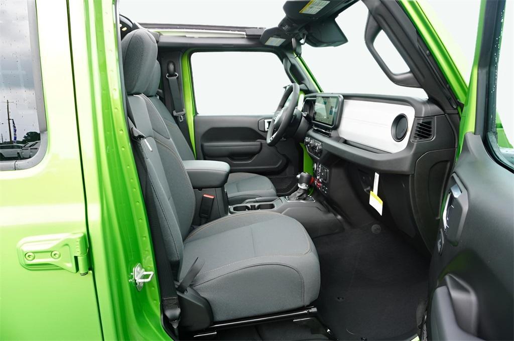 new 2025 Jeep Wrangler car, priced at $58,570