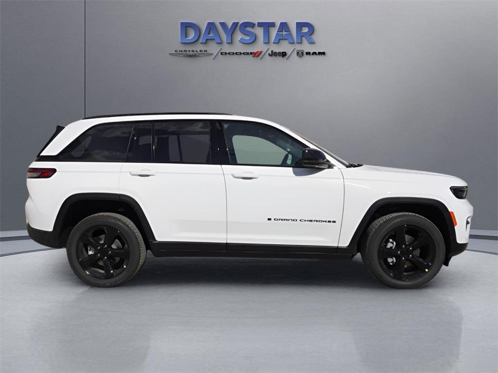 new 2025 Jeep Grand Cherokee car, priced at $44,075