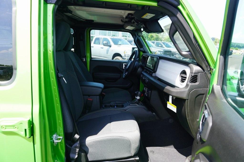 new 2025 Jeep Wrangler car