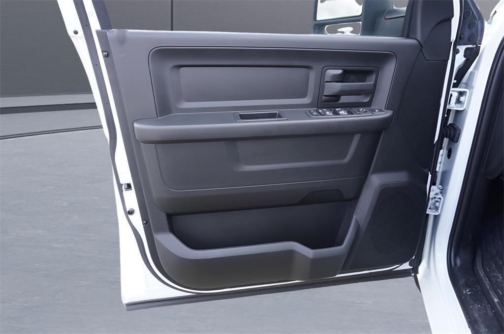new 2024 Ram 3500 car, priced at $68,560