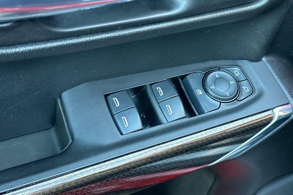 used 2021 Chevrolet Silverado 1500 car, priced at $40,400