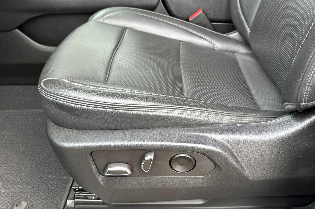 used 2023 GMC Yukon XL car, priced at $68,300