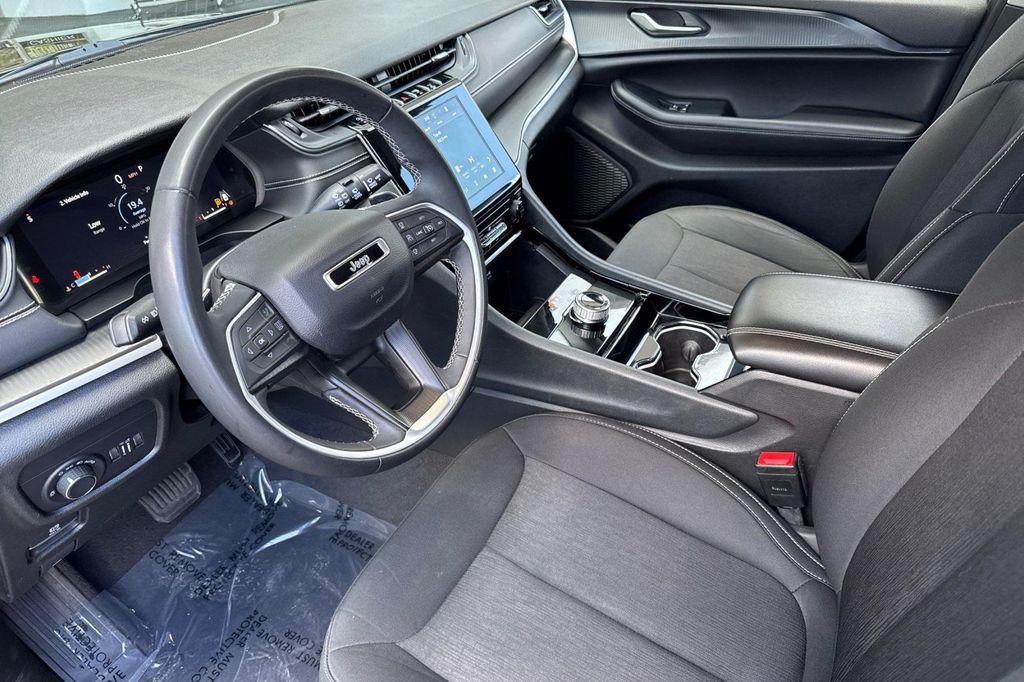 used 2023 Jeep Grand Cherokee car, priced at $29,600