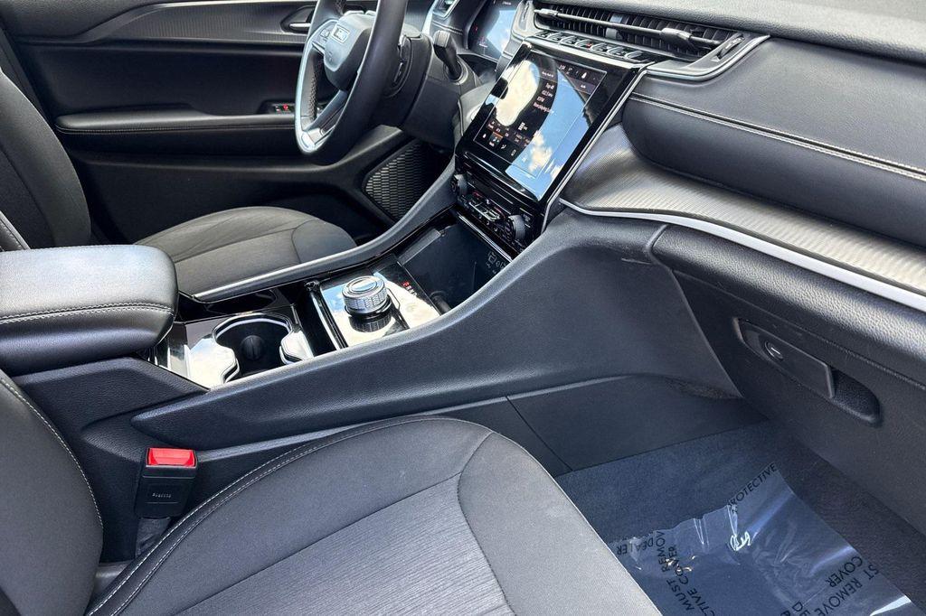 used 2023 Jeep Grand Cherokee car, priced at $29,600